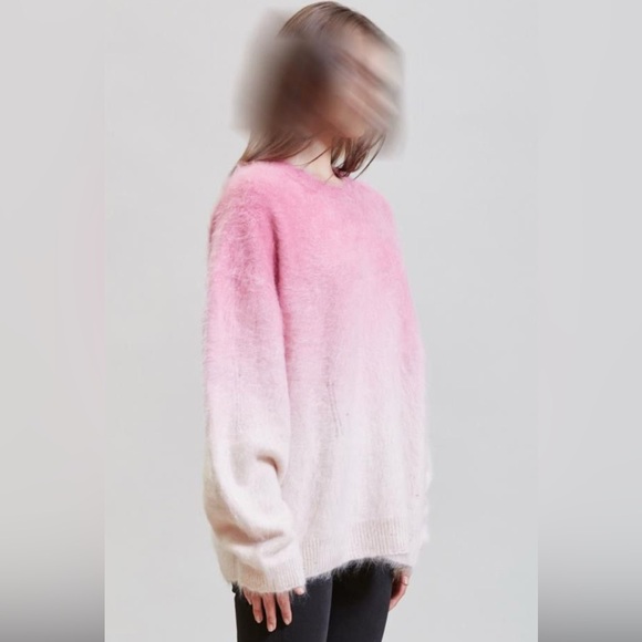 R13 Japanese Brushed Cashmere Dip Dyed Sweater - Pink Ombre. Size Medium $1855 - Picture 4 of 13